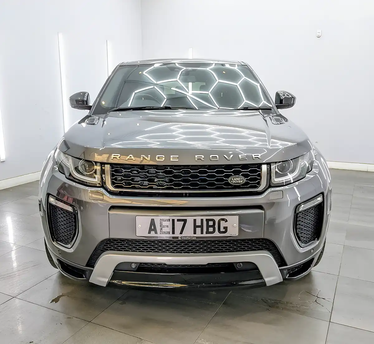 Used 2017 Land Rover Range Rover Evoque Hse Dynamic Corris Grey - Interior and Exterior details 4