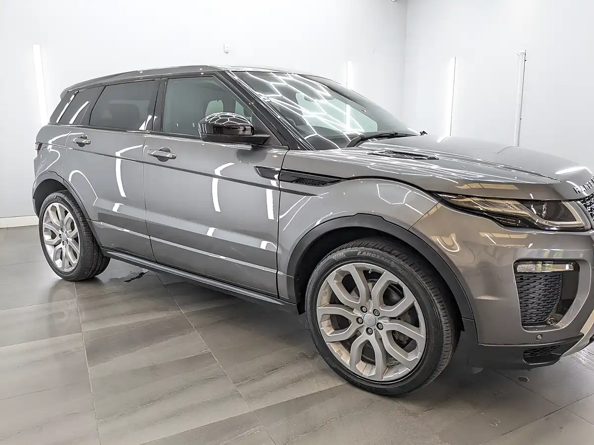 Used 2017 Land Rover Range Rover Evoque Hse Dynamic Corris Grey - Interior and Exterior details 5