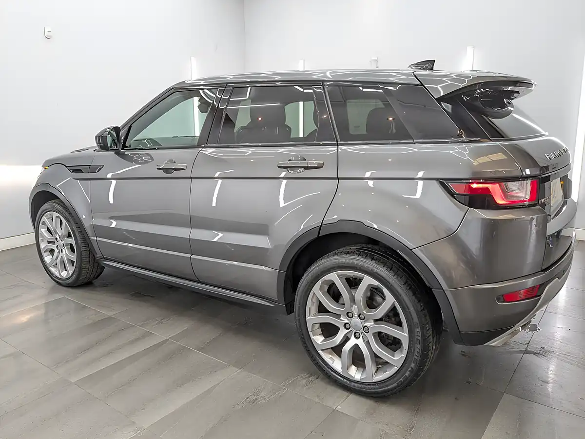 Used 2017 Land Rover Range Rover Evoque Hse Dynamic Corris Grey - Interior and Exterior details 6