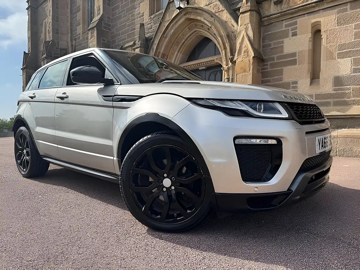 Used 2017 Land Rover Range Rover Evoque Hse Dynamic Gold - Front View
