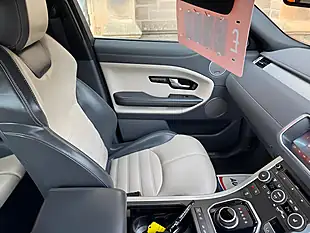 Used 2017 Land Rover Range Rover Evoque Hse Dynamic Gold - Interior and Exterior details 10