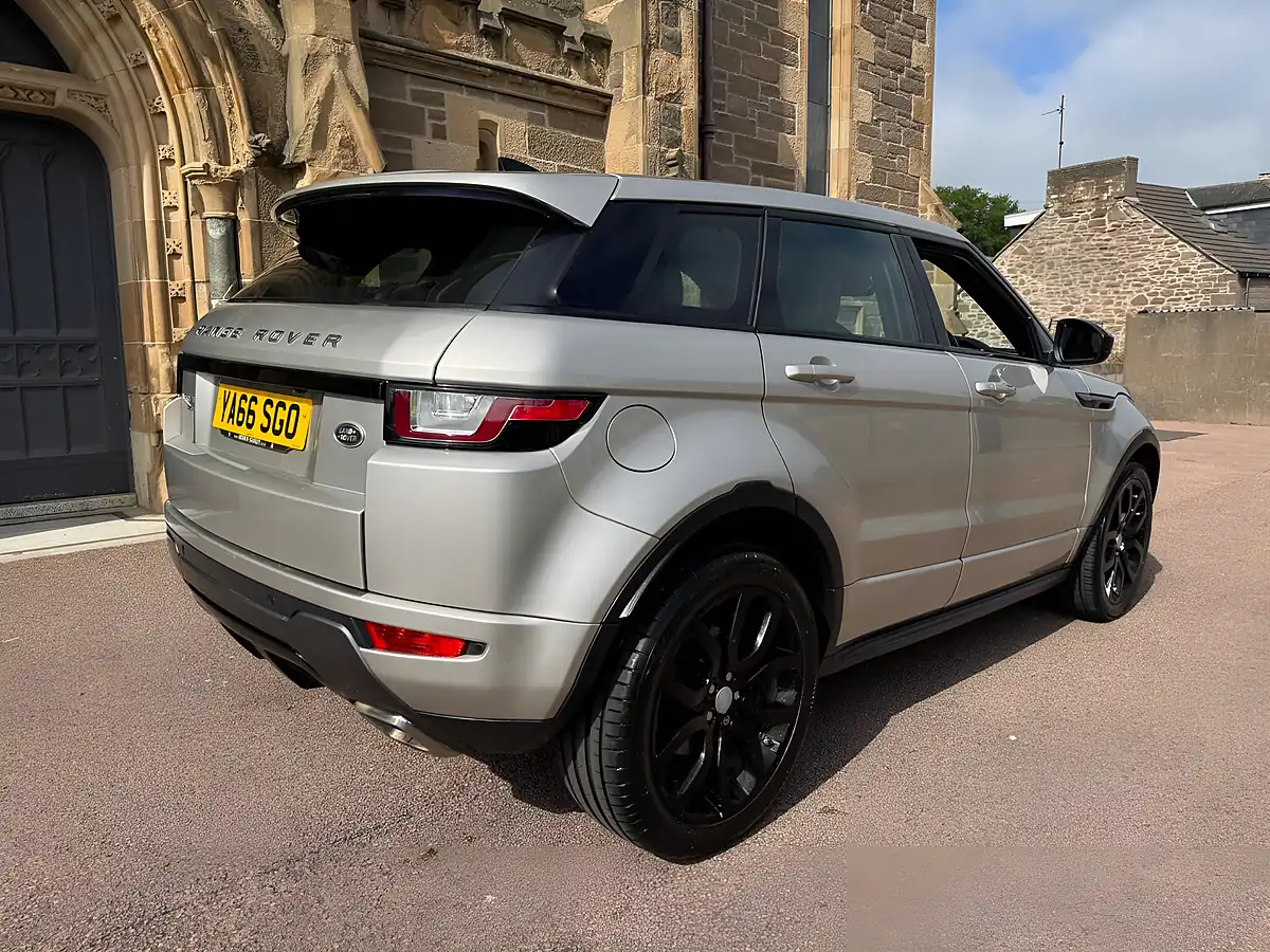 Used 2017 Land Rover Range Rover Evoque Hse Dynamic Gold - Interior and Exterior details 2