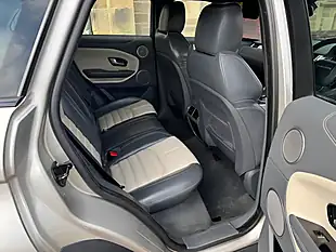 Used 2017 Land Rover Range Rover Evoque Hse Dynamic Gold - Interior and Exterior details 6