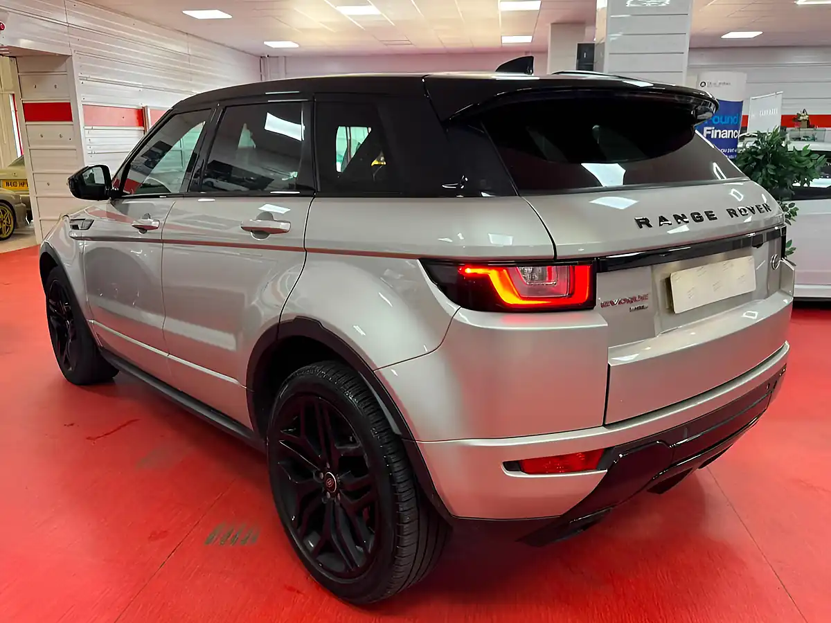 Used 2017 Land Rover Range Rover Evoque Hse Dynamic Gold - Interior and Exterior details 10