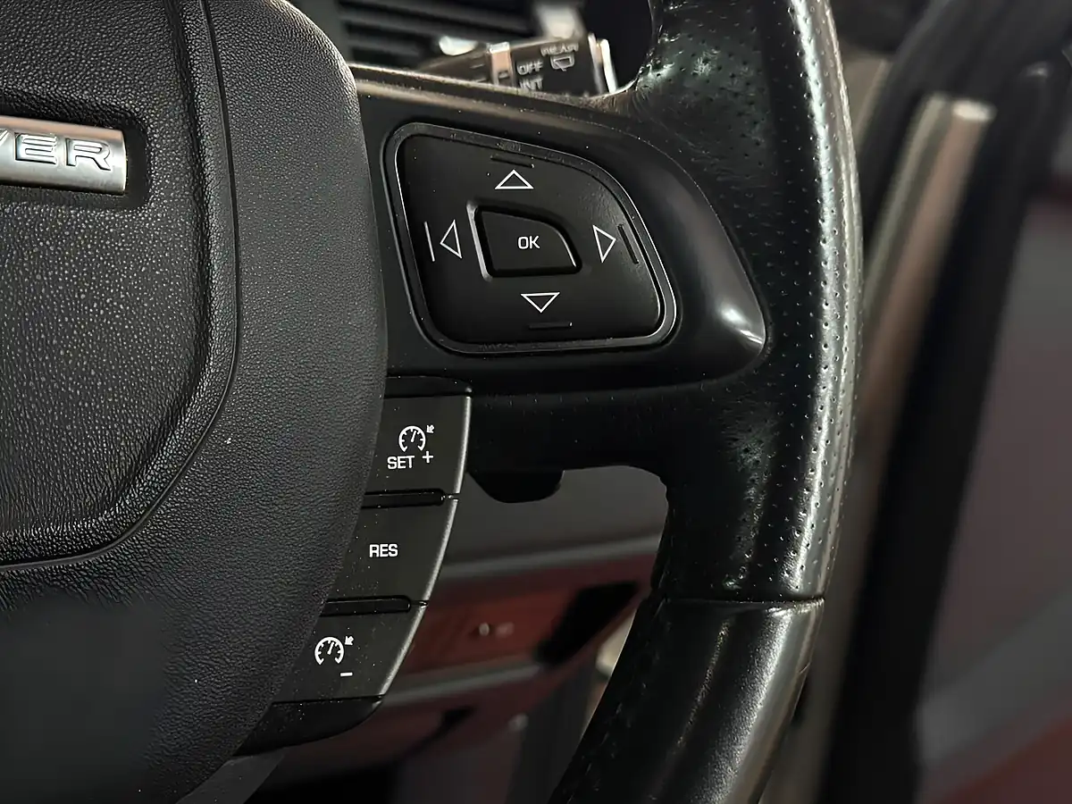 Used 2017 Land Rover Range Rover Evoque Hse Dynamic Gold - Interior and Exterior details 15
