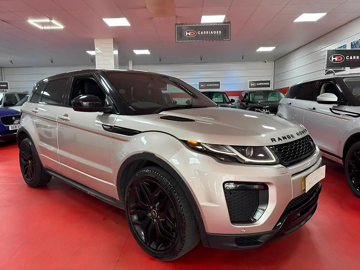 Used 2017 Land Rover Range Rover Evoque Hse Dynamic Gold - Interior and Exterior details 3