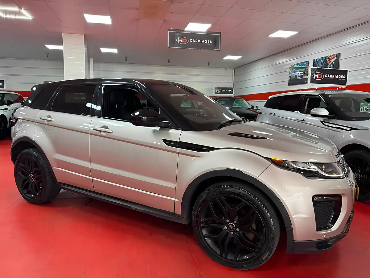 Used 2017 Land Rover Range Rover Evoque Hse Dynamic Gold - Interior and Exterior details 4