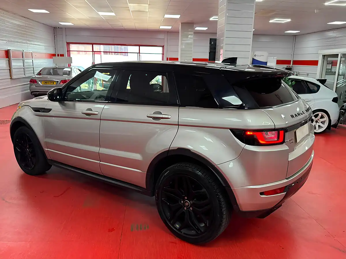 Used 2017 Land Rover Range Rover Evoque Hse Dynamic Gold - Interior and Exterior details 9