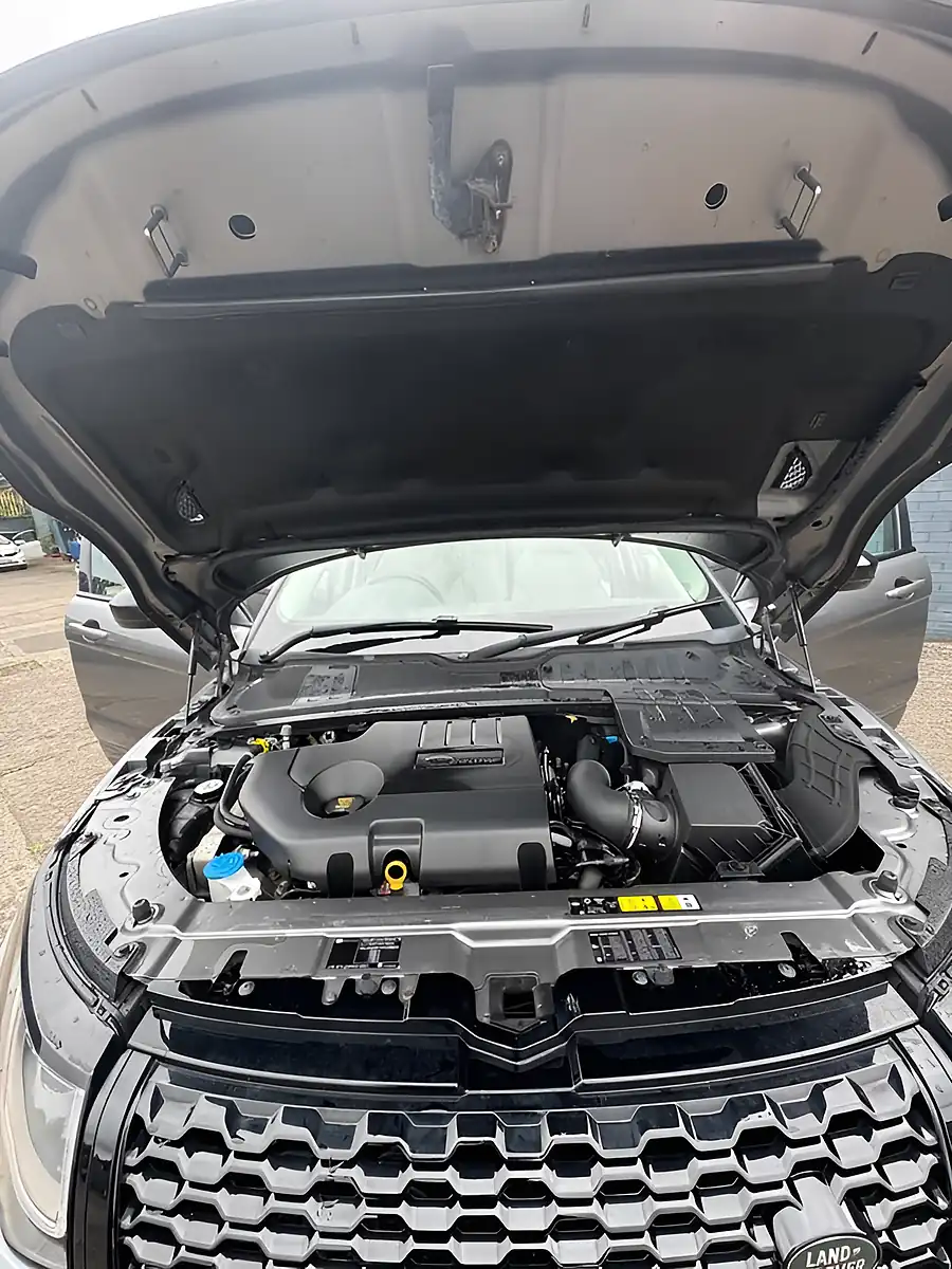 Used 2017 Land Rover Range Rover Evoque Hse Dynamic Graphite Metallic - Interior and Exterior details 5