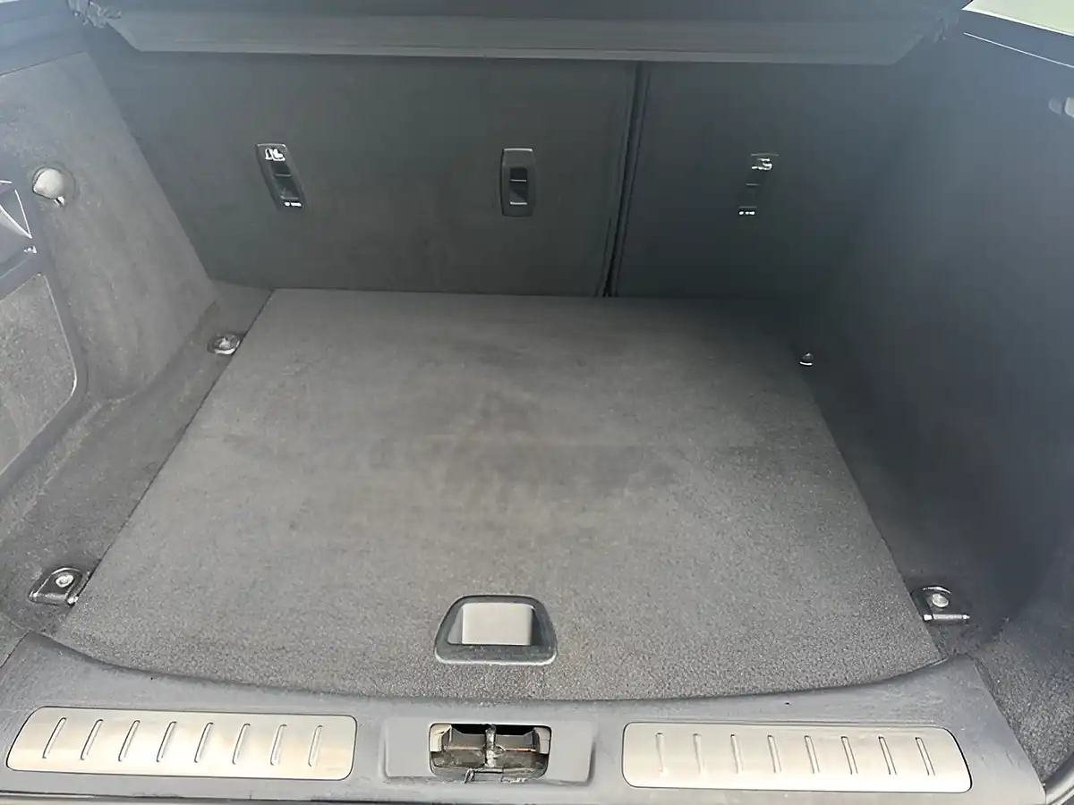 Used 2017 Land Rover Range Rover Evoque Hse Dynamic Graphite Metallic - Interior and Exterior details 8