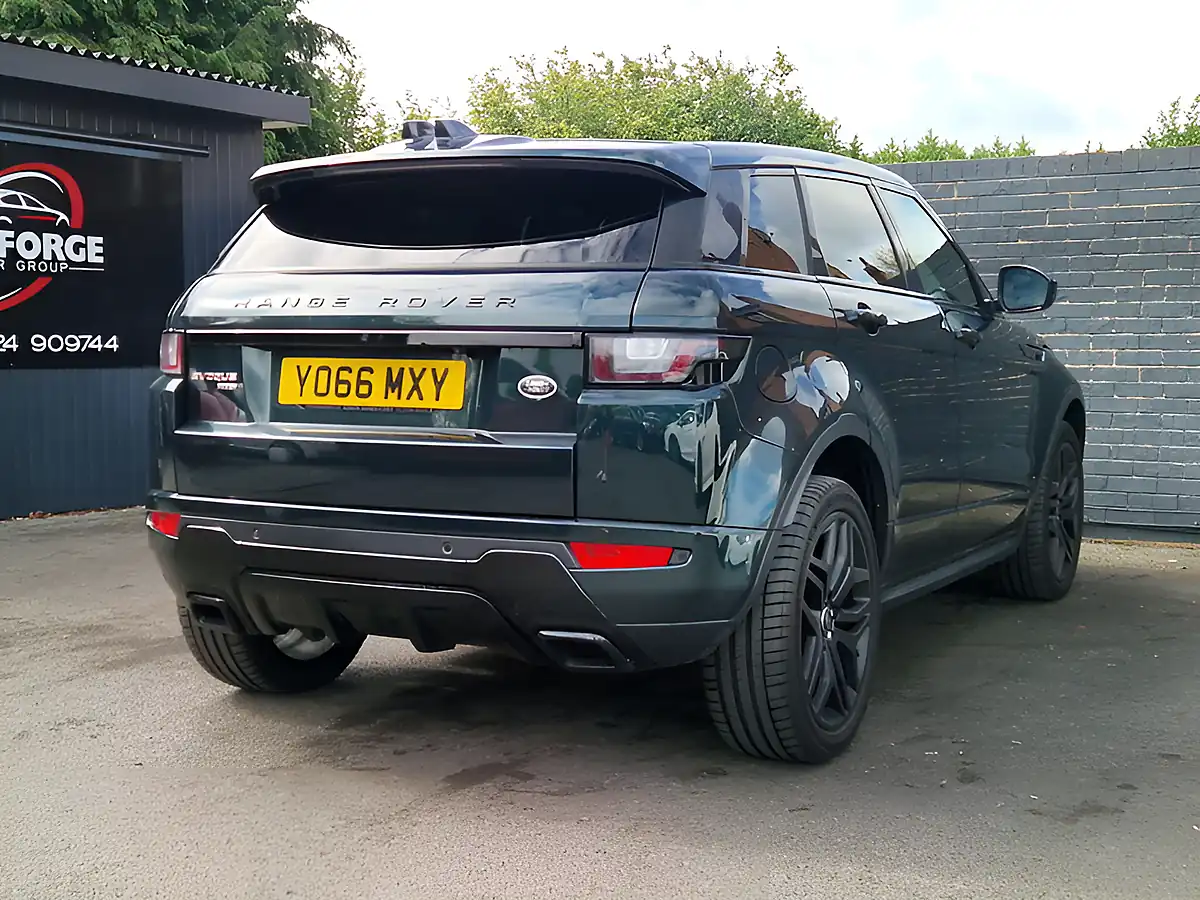 Used 2017 Land Rover Range Rover Evoque Hse Dynamic Green - Interior and Exterior details 13