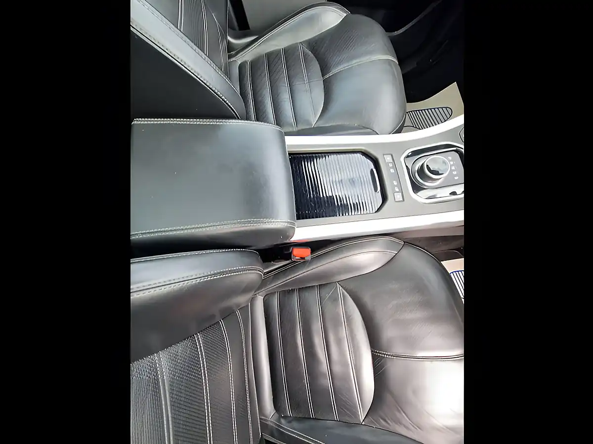 Used 2017 Land Rover Range Rover Evoque Hse Dynamic Green - Interior and Exterior details 14