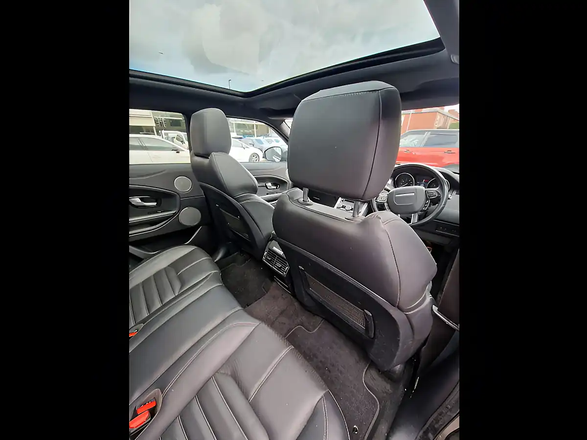Used 2017 Land Rover Range Rover Evoque Hse Dynamic Green - Interior and Exterior details 15