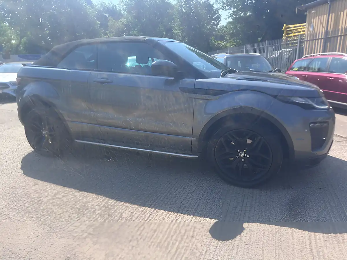 Used 2017 Land Rover Range Rover Evoque Hse Dynamic Grey - Interior and Exterior details 3