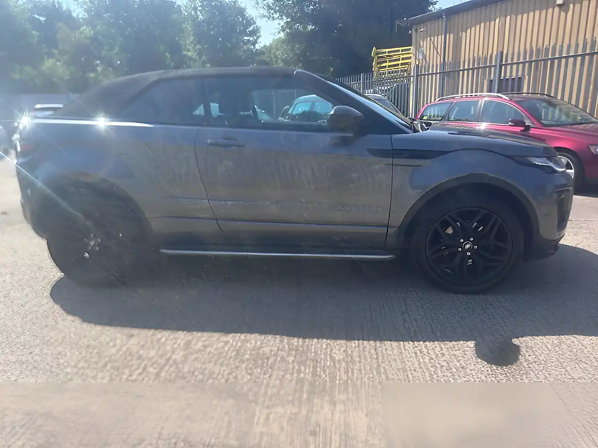 Used 2017 Land Rover Range Rover Evoque Hse Dynamic Grey - Interior and Exterior details 5