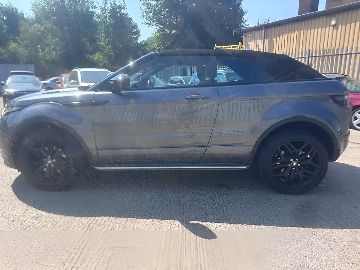Used 2017 Land Rover Range Rover Evoque Hse Dynamic Grey - Interior and Exterior details 9