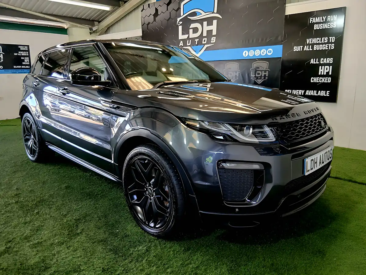 Used 2017 Land Rover Range Rover Evoque Hse Dynamic Grey - Front View