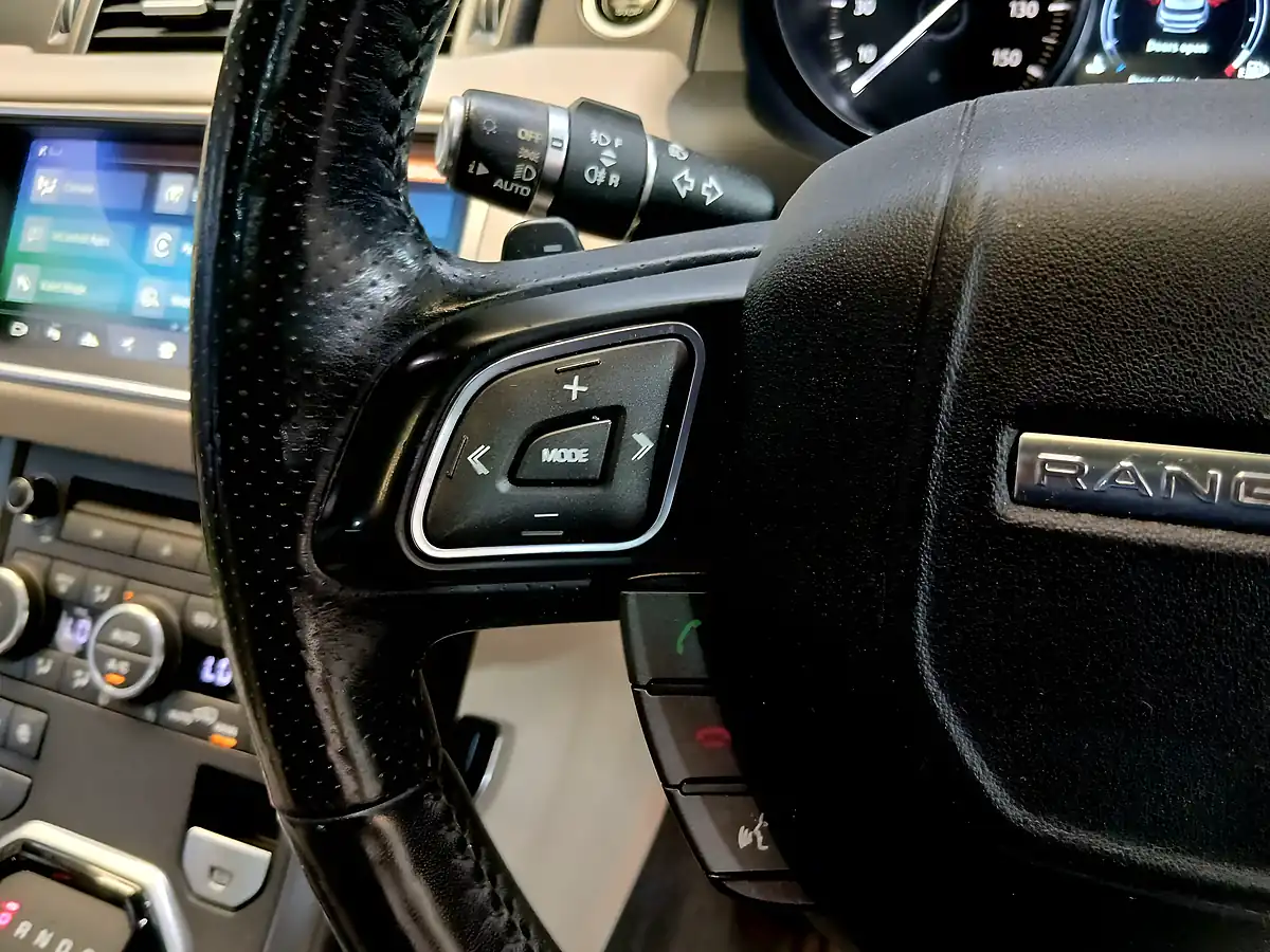 Used 2017 Land Rover Range Rover Evoque Hse Dynamic Grey - Interior and Exterior details 13