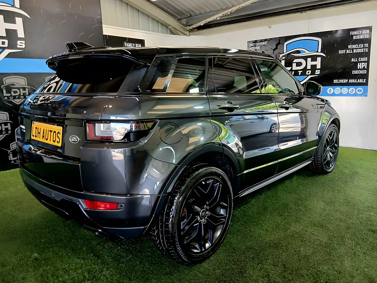Used 2017 Land Rover Range Rover Evoque Hse Dynamic Grey - Interior and Exterior details 3
