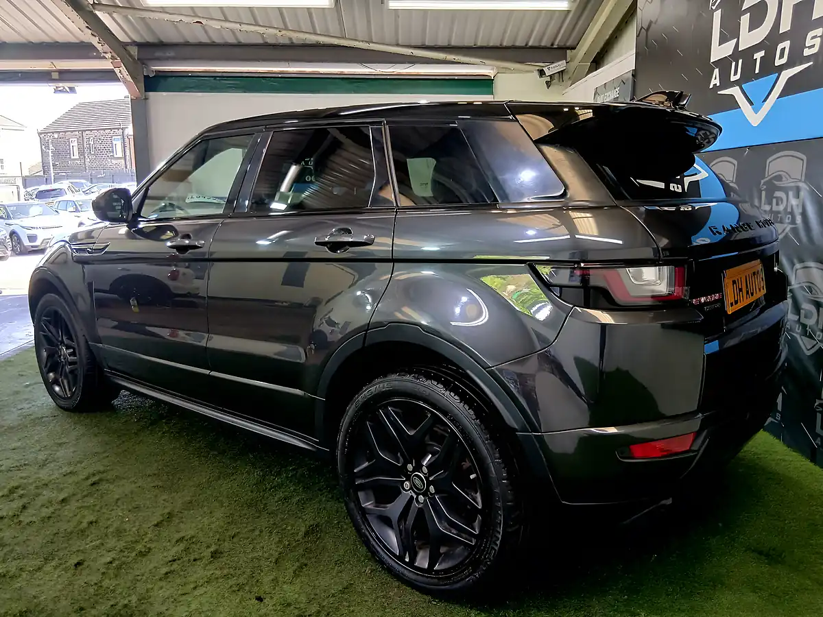 Used 2017 Land Rover Range Rover Evoque Hse Dynamic Grey - Interior and Exterior details 5