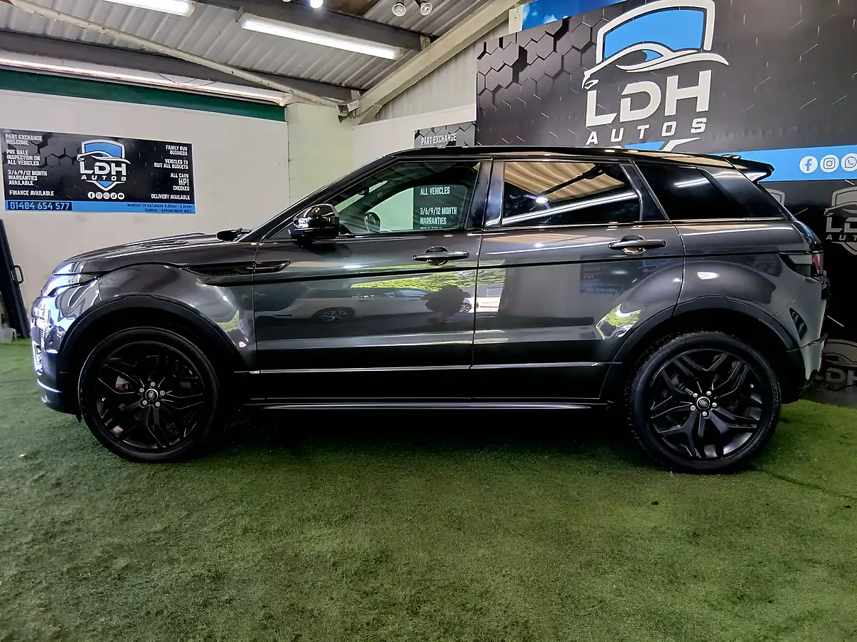 Used 2017 Land Rover Range Rover Evoque Hse Dynamic Grey - Interior and Exterior details 6