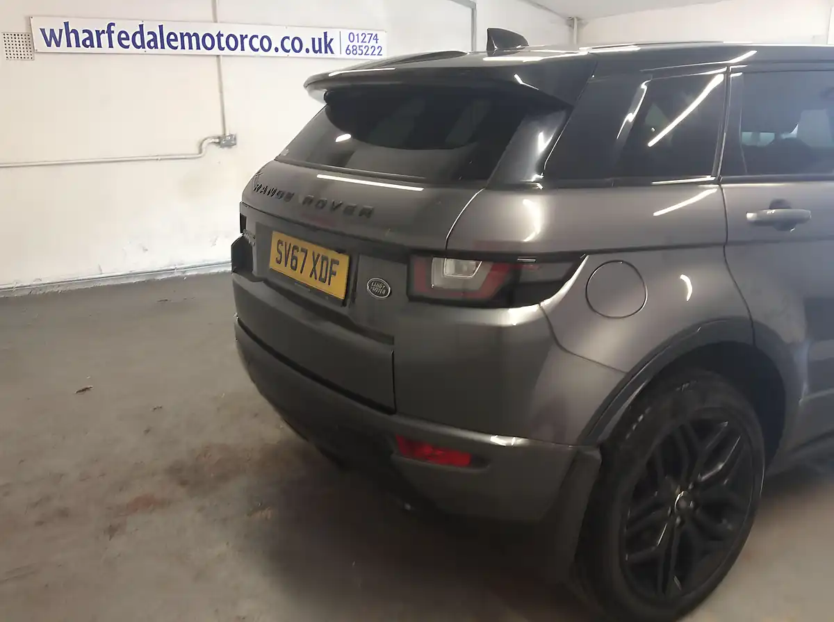 Used 2017 Land Rover Range Rover Evoque Hse Dynamic Grey - Interior and Exterior details 17
