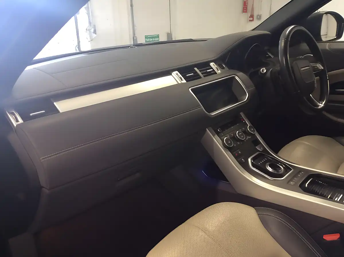 Used 2017 Land Rover Range Rover Evoque Hse Dynamic Grey - Interior and Exterior details 18