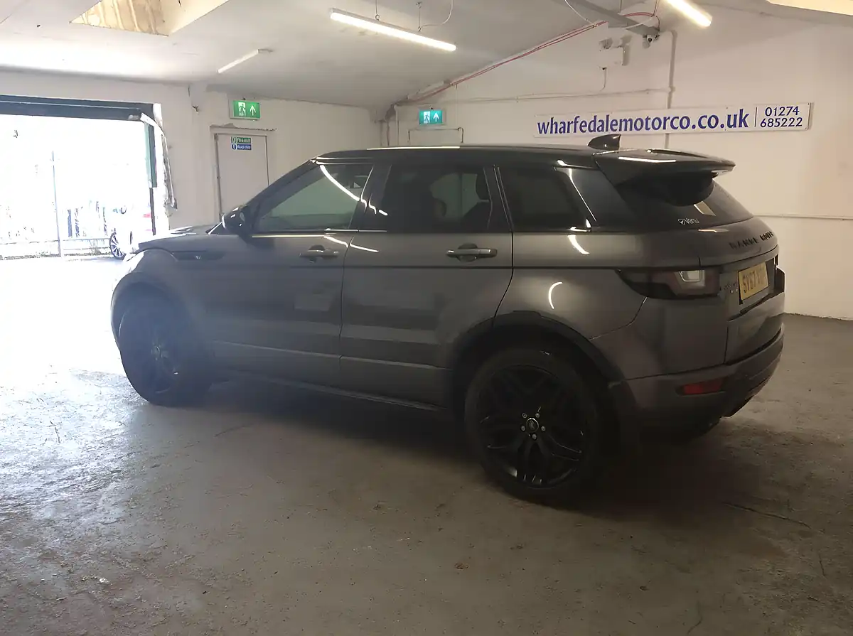 Used 2017 Land Rover Range Rover Evoque Hse Dynamic Grey - Interior and Exterior details 7