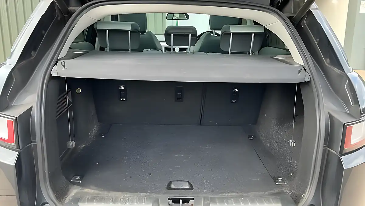 Used 2017 Land Rover Range Rover Evoque Hse Dynamic Grey - Interior and Exterior details 7
