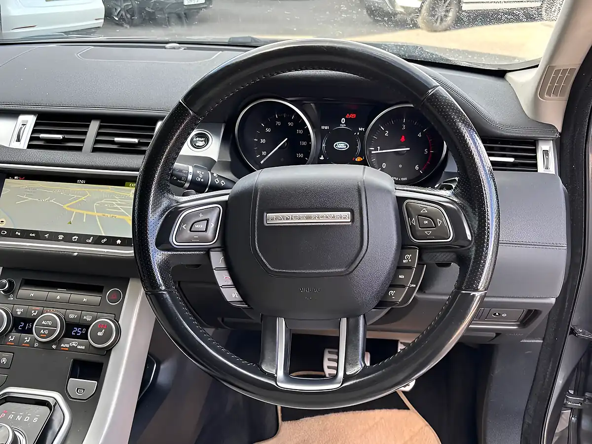 Used 2017 Land Rover Range Rover Evoque Hse Dynamic Grey - Interior and Exterior details 12