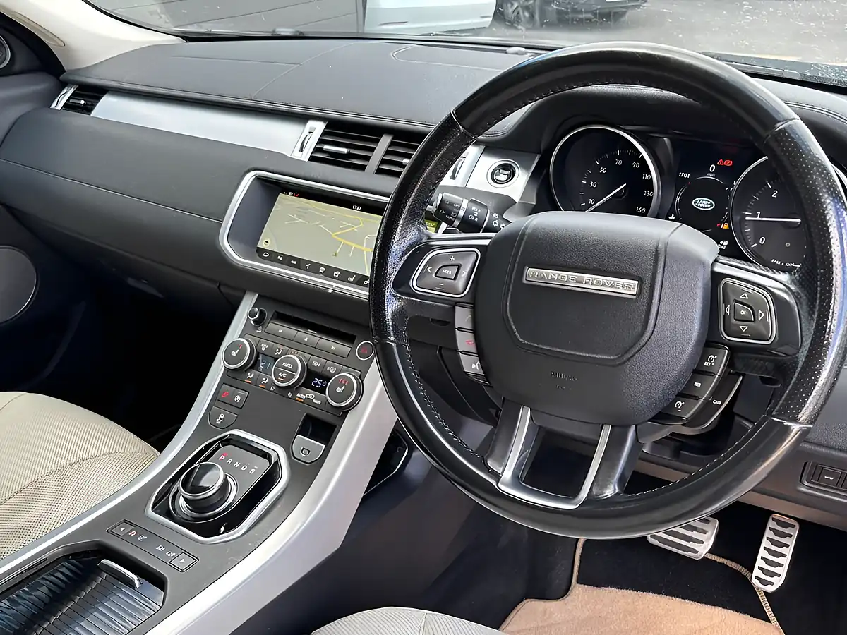 Used 2017 Land Rover Range Rover Evoque Hse Dynamic Grey - Interior and Exterior details 13