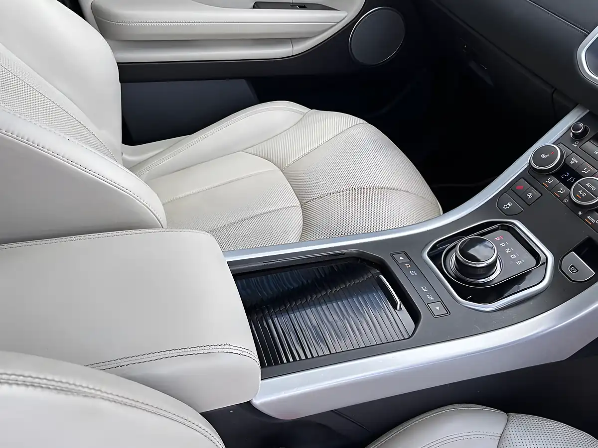Used 2017 Land Rover Range Rover Evoque Hse Dynamic Grey - Interior and Exterior details 15
