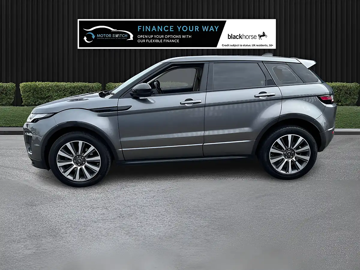 Used 2017 Land Rover Range Rover Evoque Hse Dynamic Grey - Interior and Exterior details 4