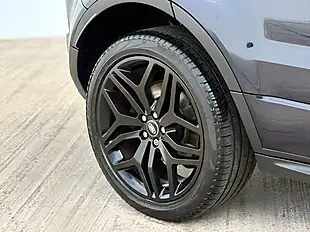 Used 2017 Land Rover Range Rover Evoque Hse Dynamic Loire Blue - Interior and Exterior details 16