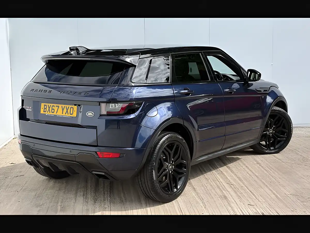 Used 2017 Land Rover Range Rover Evoque Hse Dynamic Loire Blue - Interior and Exterior details 3