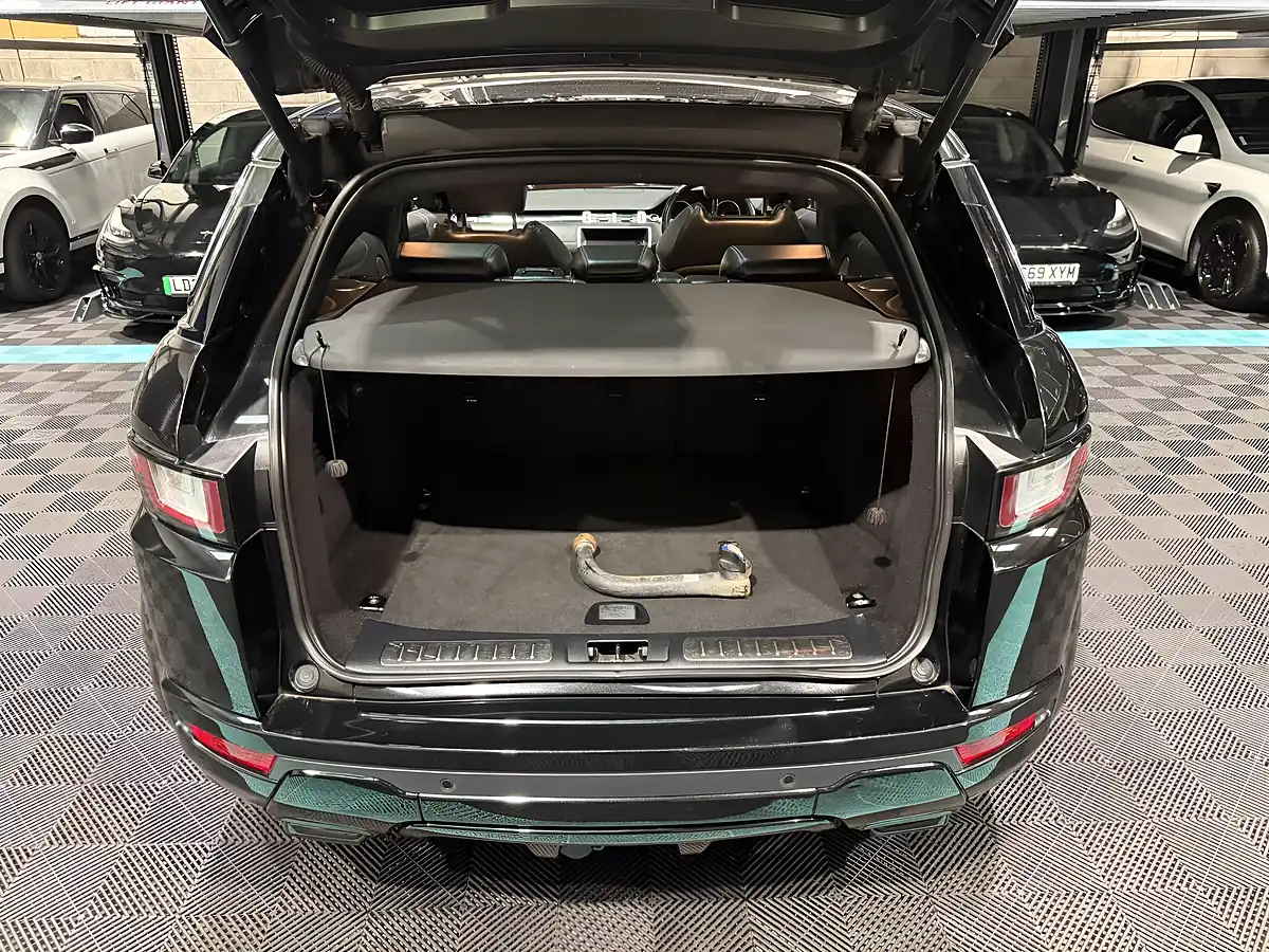 Used 2017 Land Rover Range Rover Evoque Hse Dynamic Lux Black - Interior and Exterior details 14