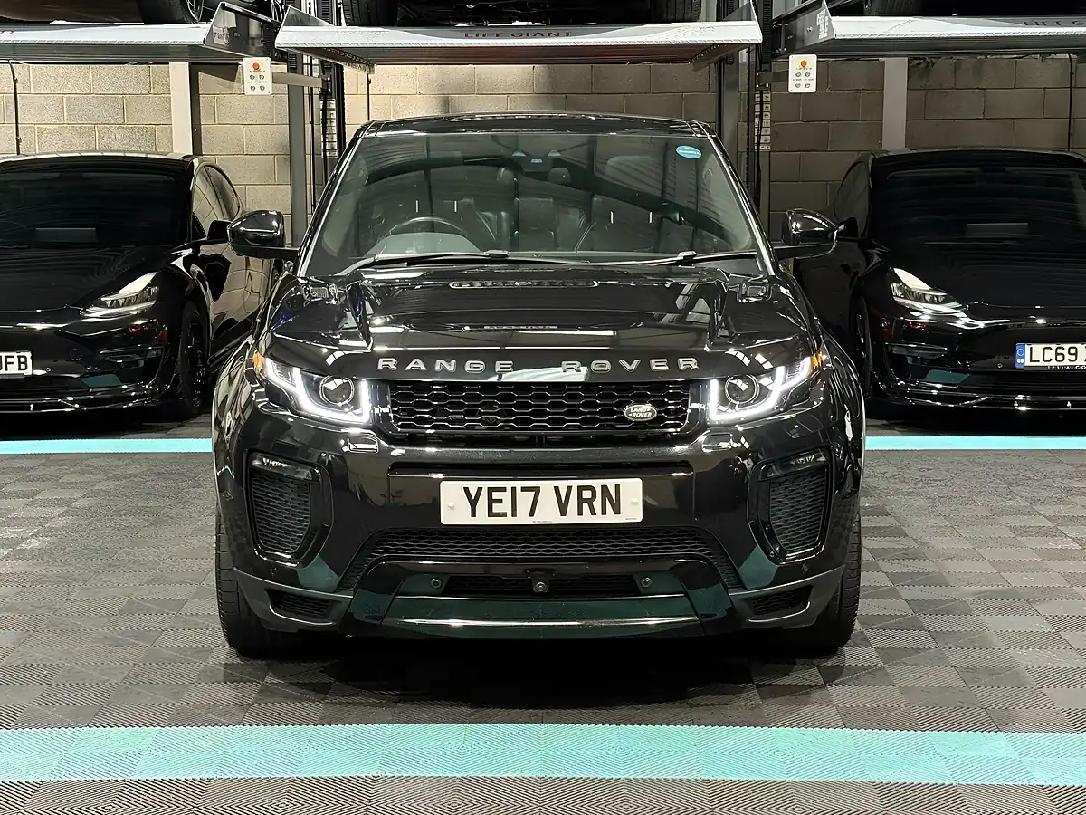 Used 2017 Land Rover Range Rover Evoque Hse Dynamic Lux Black - Interior and Exterior details 4