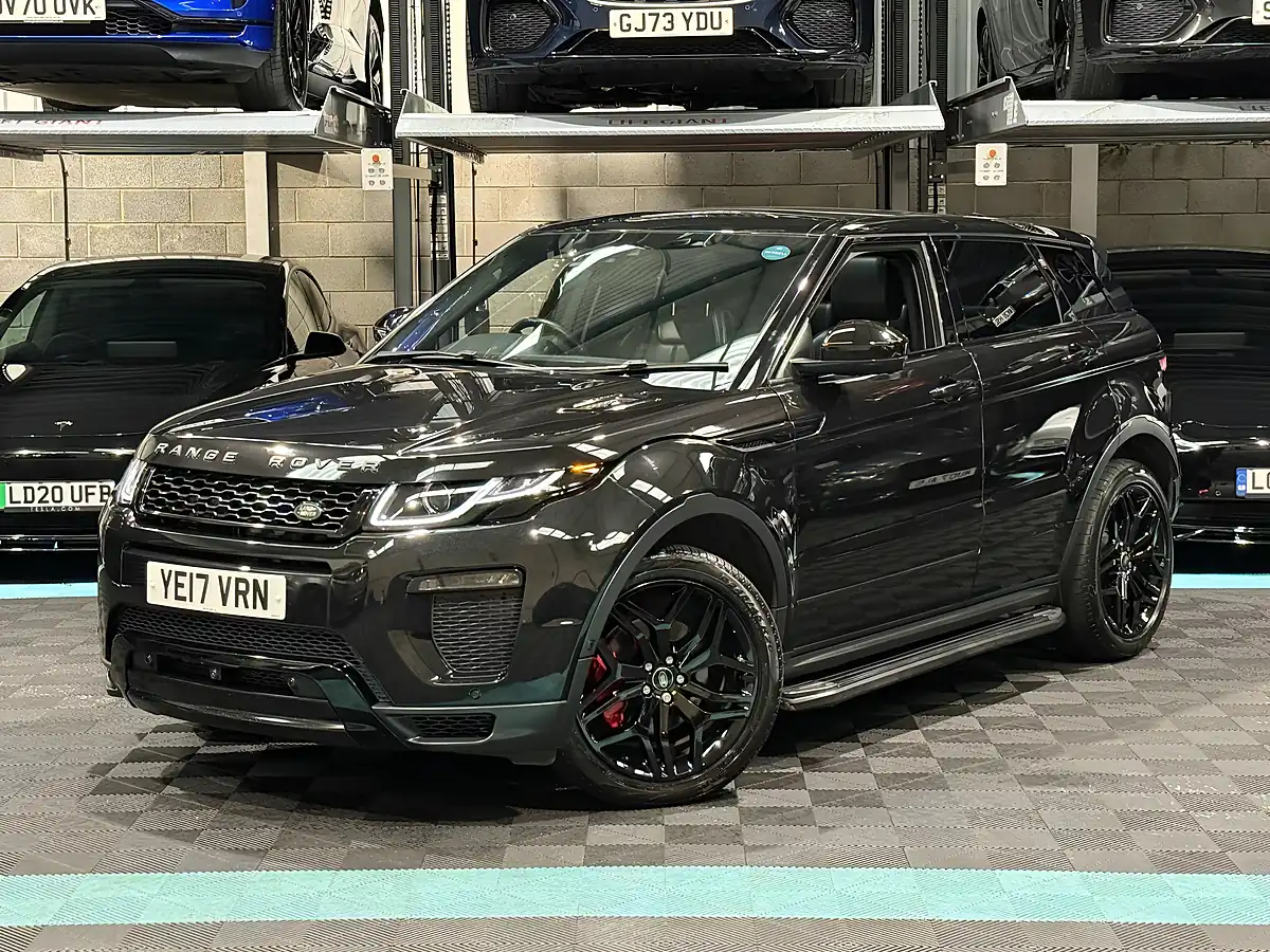 Used 2017 Land Rover Range Rover Evoque Hse Dynamic Lux Black - Interior and Exterior details 5