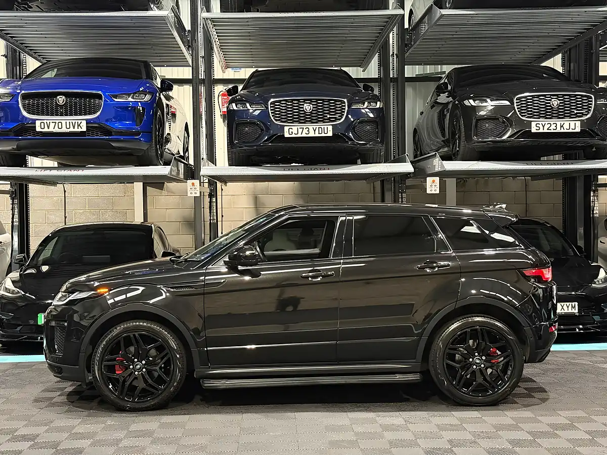 Used 2017 Land Rover Range Rover Evoque Hse Dynamic Lux Black - Interior and Exterior details 6