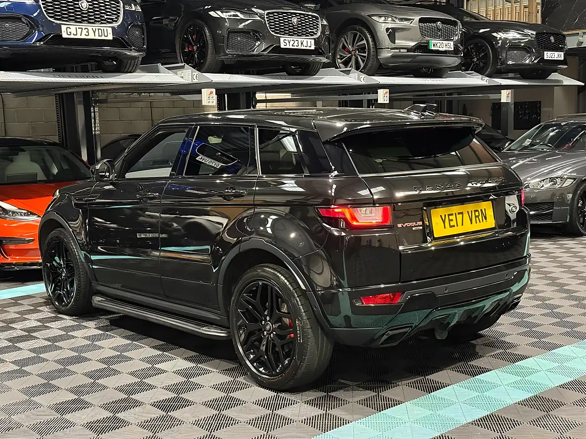 Used 2017 Land Rover Range Rover Evoque Hse Dynamic Lux Black - Interior and Exterior details 7