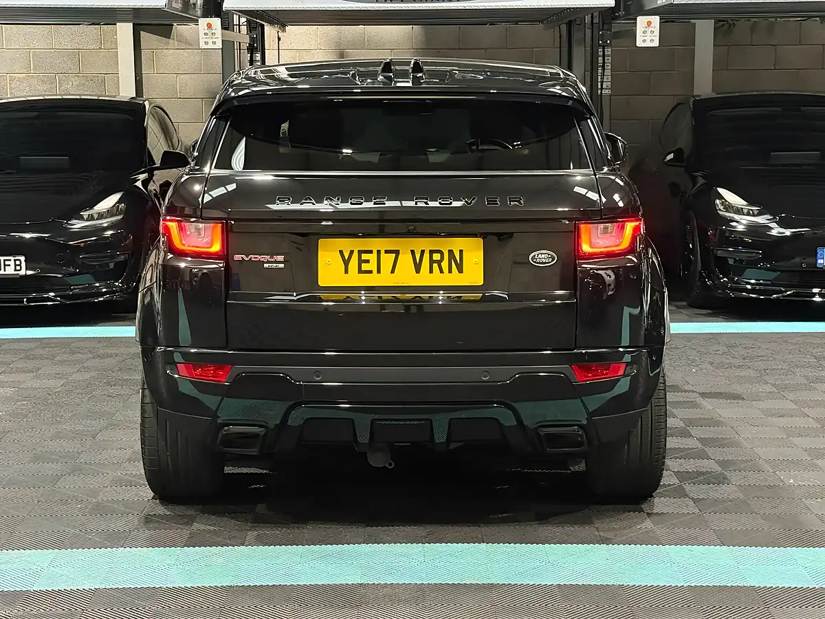 Used 2017 Land Rover Range Rover Evoque Hse Dynamic Lux Black - Interior and Exterior details 8