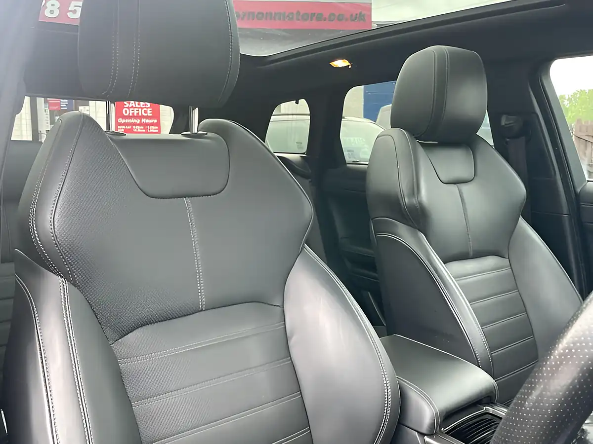 Used 2017 Land Rover Range Rover Evoque Hse Dynamic Lux Black - Interior and Exterior details 12
