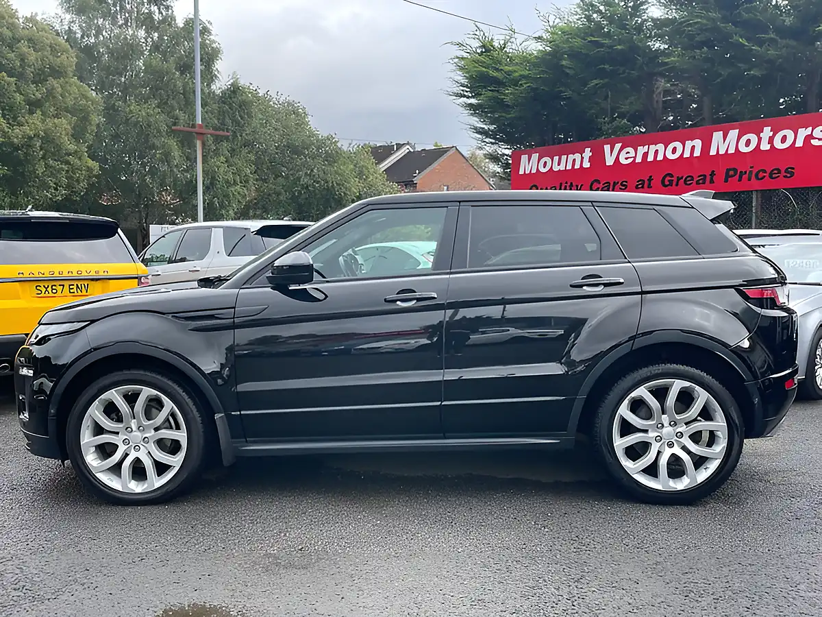Used 2017 Land Rover Range Rover Evoque Hse Dynamic Lux Black - Interior and Exterior details 4