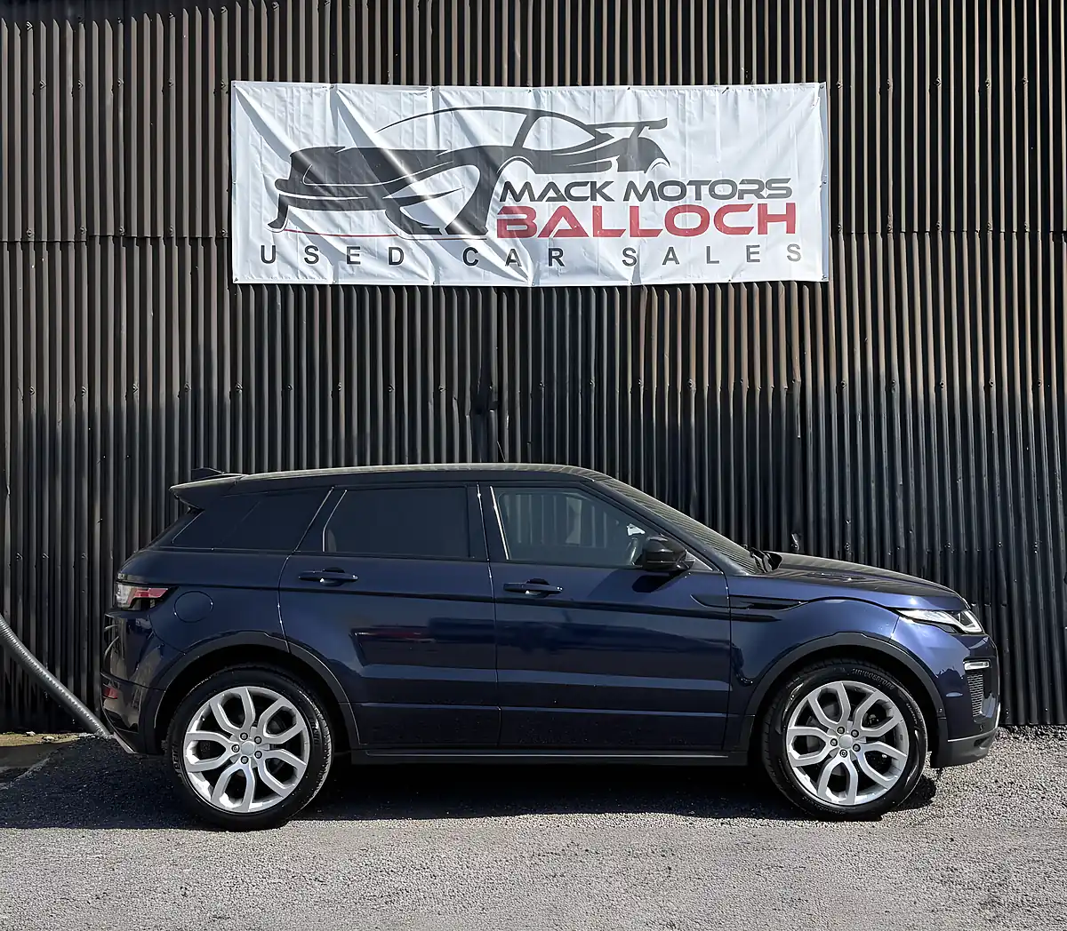 Used 2017 Land Rover Range Rover Evoque Hse Dynamic Lux Blue - Interior and Exterior details 4