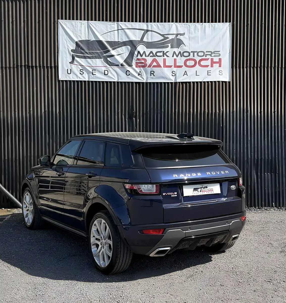 Used 2017 Land Rover Range Rover Evoque Hse Dynamic Lux Blue - Interior and Exterior details 7