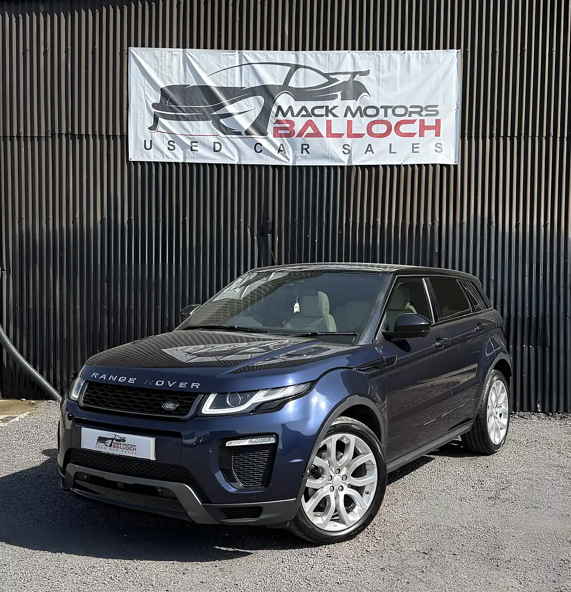 Used 2017 Land Rover Range Rover Evoque Hse Dynamic Lux Blue - Interior and Exterior details 9