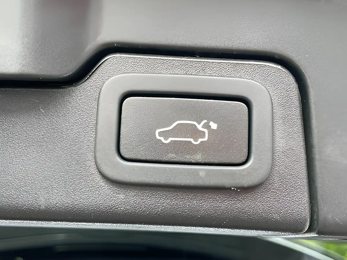 Used 2017 Land Rover Range Rover Evoque Hse Dynamic Lux Blue - Interior and Exterior details 14