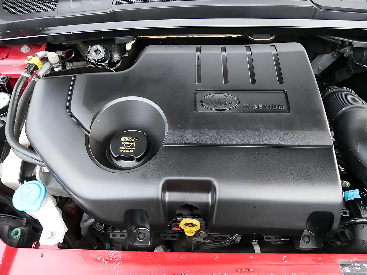Used 2017 Land Rover Range Rover Evoque Hse Dynamic Lux Firenze Red - Interior and Exterior details 14