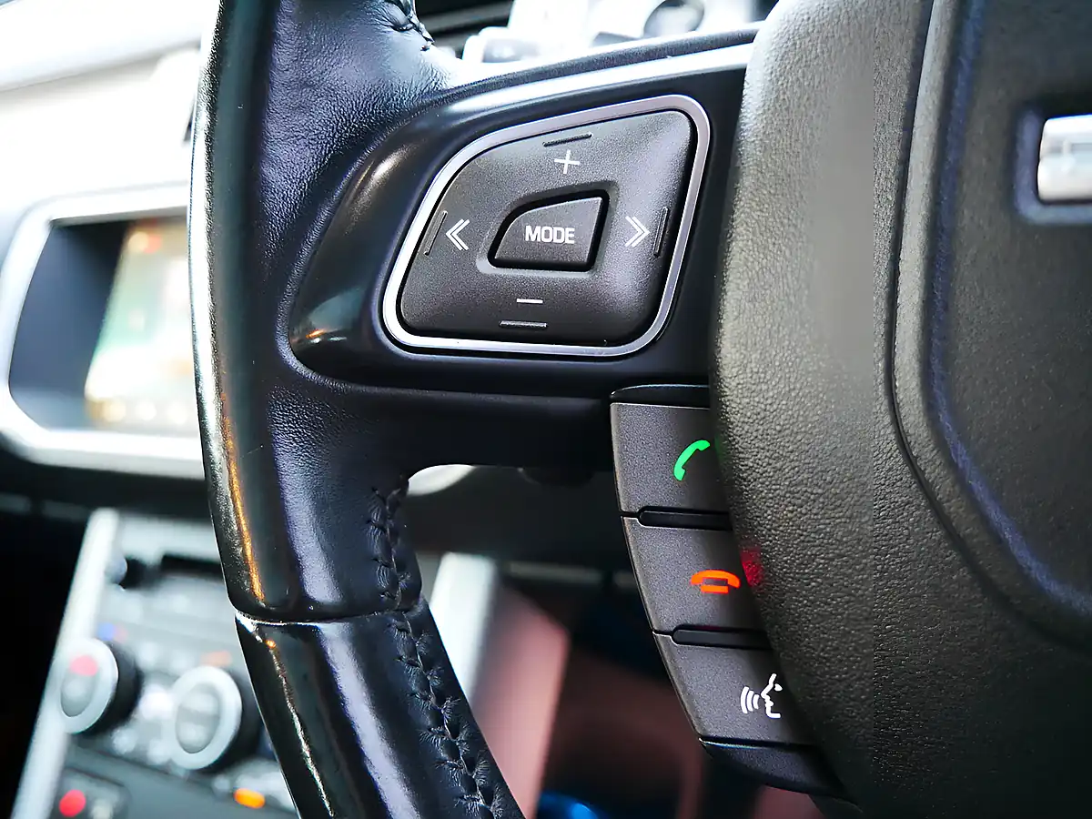 Used 2017 Land Rover Range Rover Evoque Hse Dynamic Lux Firenze Red - Interior and Exterior details 16