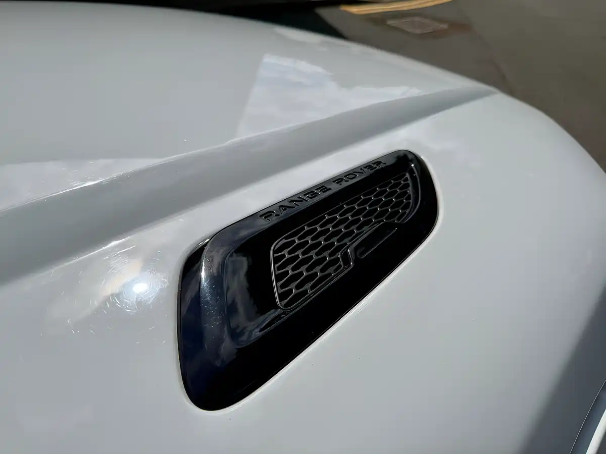 Used 2017 Land Rover Range Rover Evoque Hse Dynamic Lux Fuji White - Interior and Exterior details 13